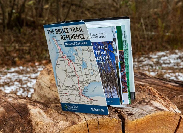 The Bruce trail reference. 42 maps. Queenston to Tobermory